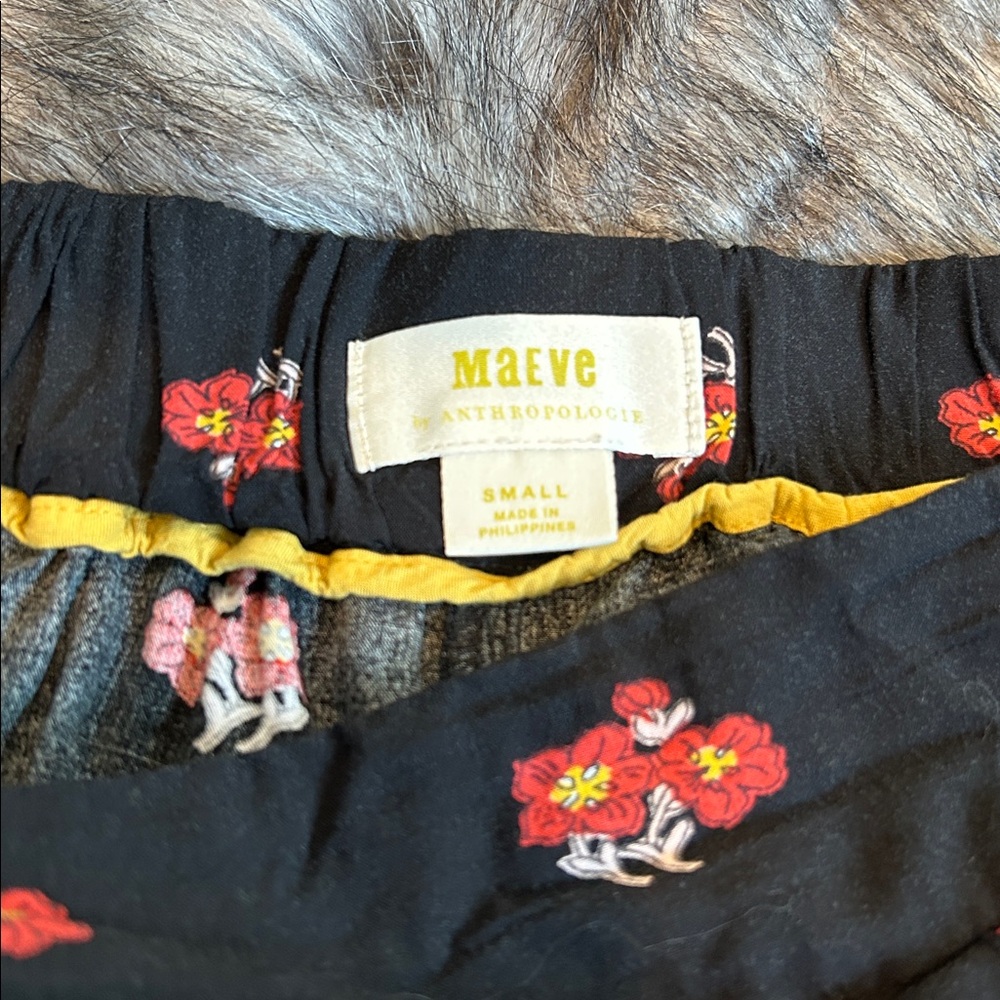 Maeve Anthropologie Pleated Front Shorts Floral Motif Flowy Women's Small - Picture 8 of 9